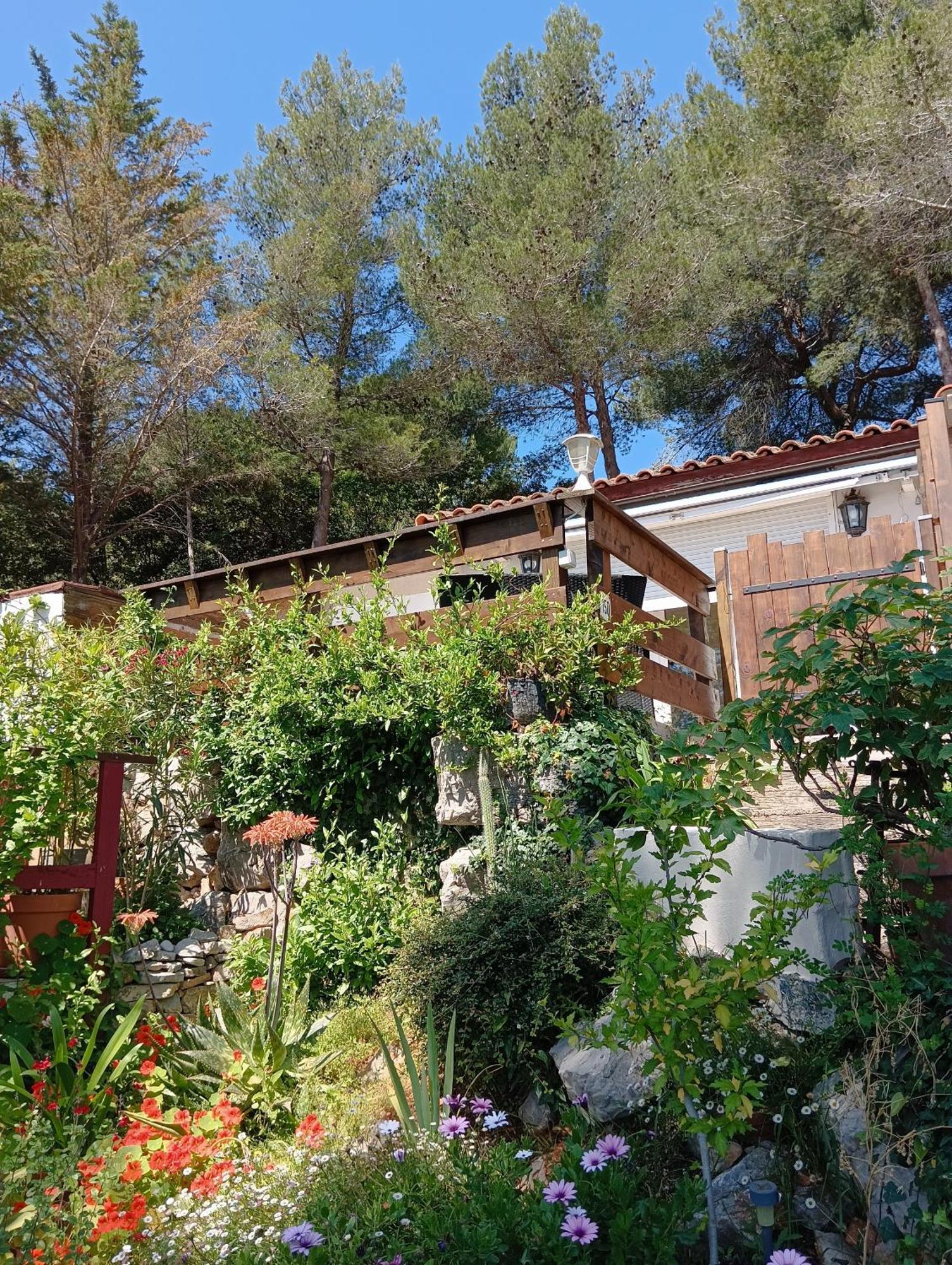 Petite Maison Au Calme - Piscine En Copropriete, Terrasse, Mer, Clim Vallauris Exterior photo